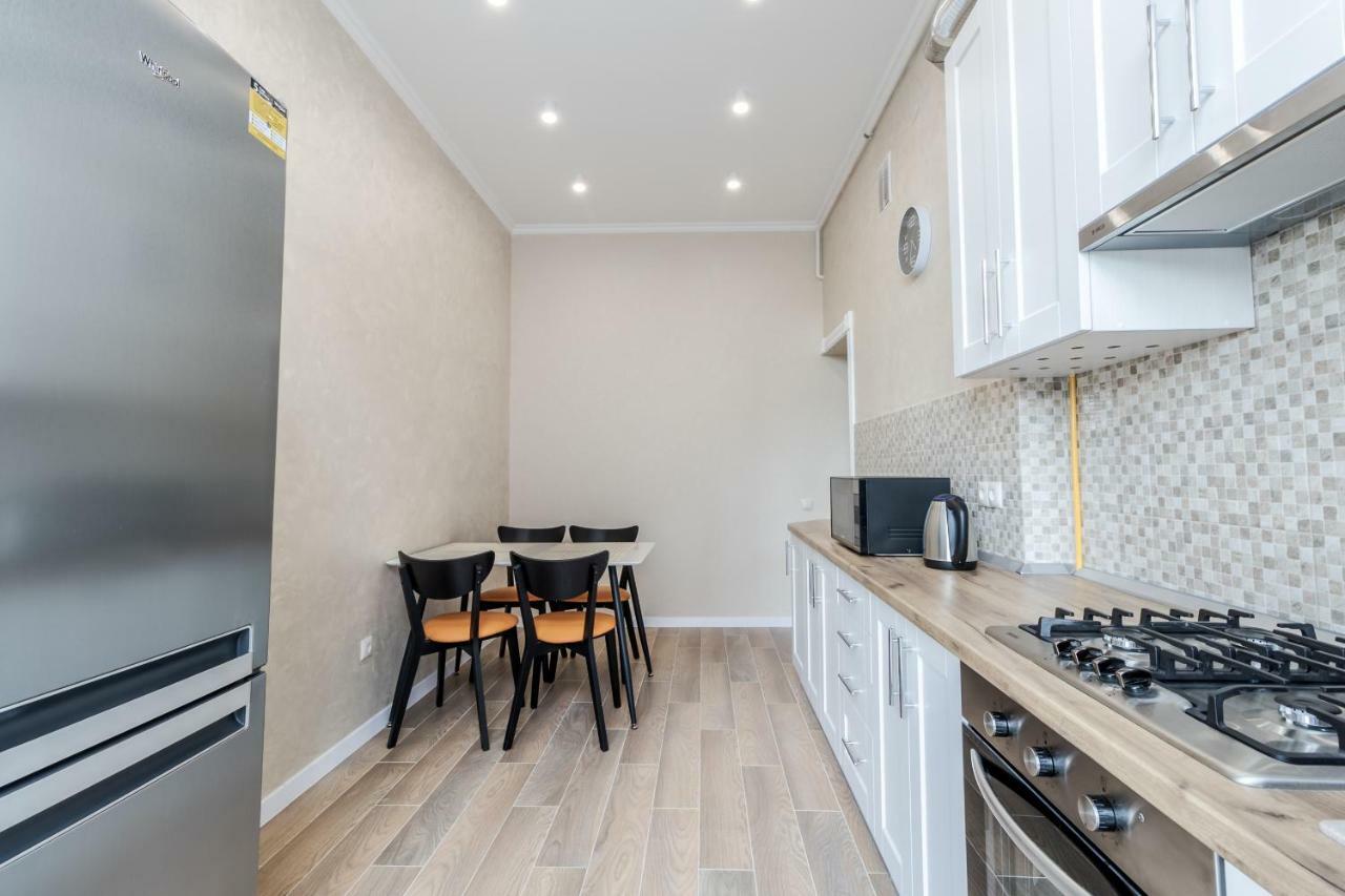 Inshiapartments On Liberty Avenue 2 Лвив Екстериор снимка