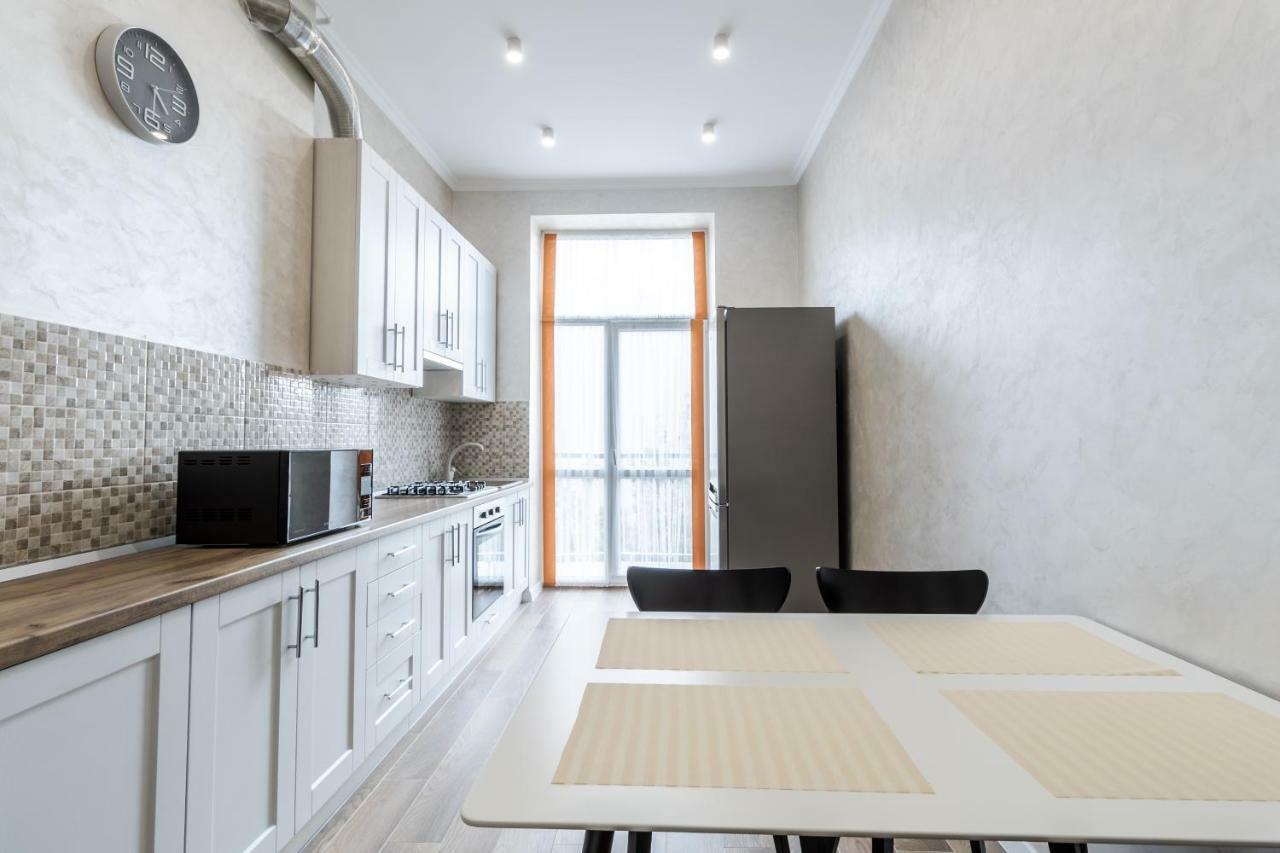 Inshiapartments On Liberty Avenue 2 Лвив Екстериор снимка